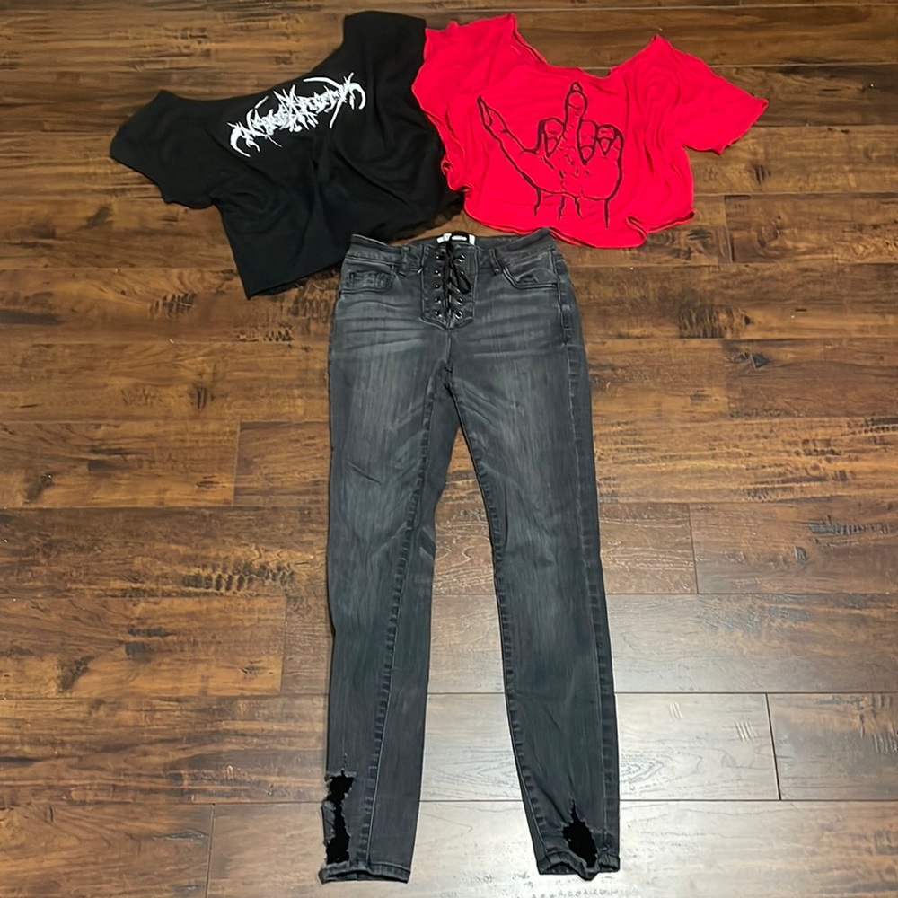 One Slouch Top & One Black Stretch Jeans